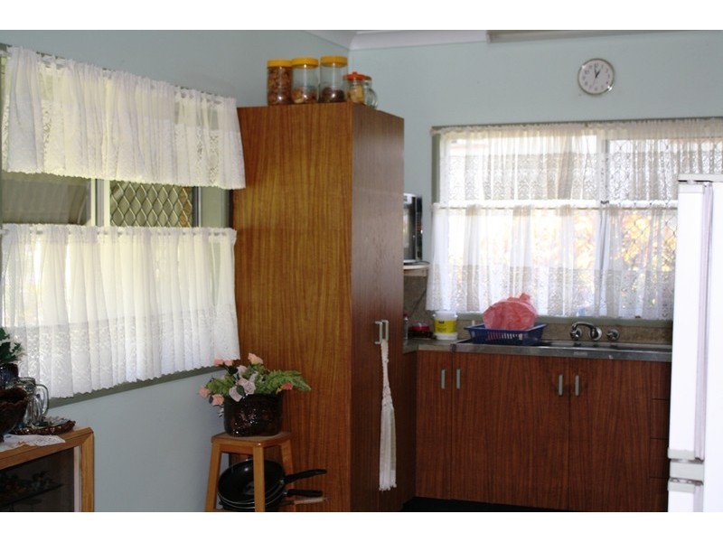 41 Peters Ave, Midge Point QLD 4799