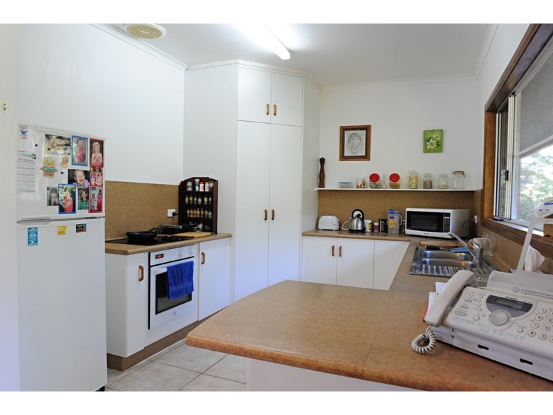 848 Conway Rd, Preston QLD 4800