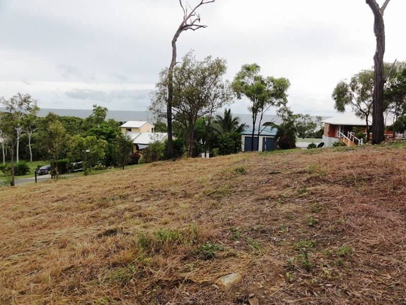 14 Roseric Crescent, Hideaway Bay QLD 4800