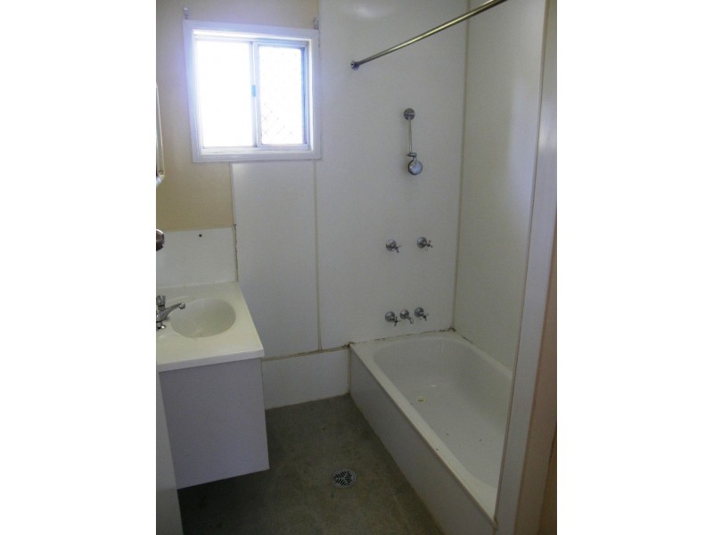 25 Jupp Street, Proserpine QLD 4800