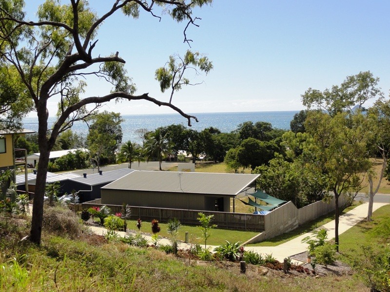 69 Gloucester Av., Hideaway Bay QLD 4800