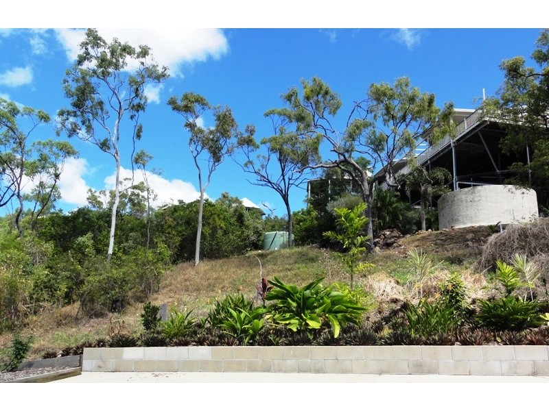 69 Gloucester Av., Hideaway Bay QLD 4800