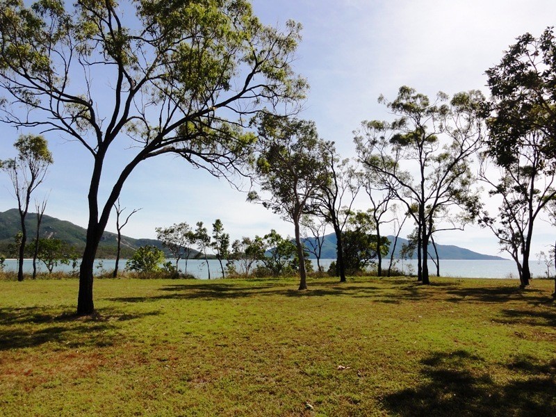 36 Trochus Street, Dingo Beach QLD 4800