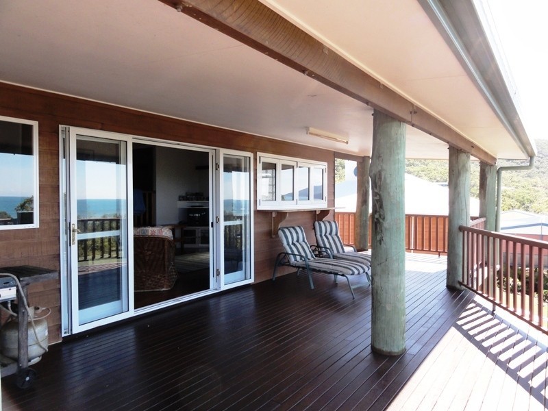 17 Roseric Crescent, Hideaway Bay QLD 4800