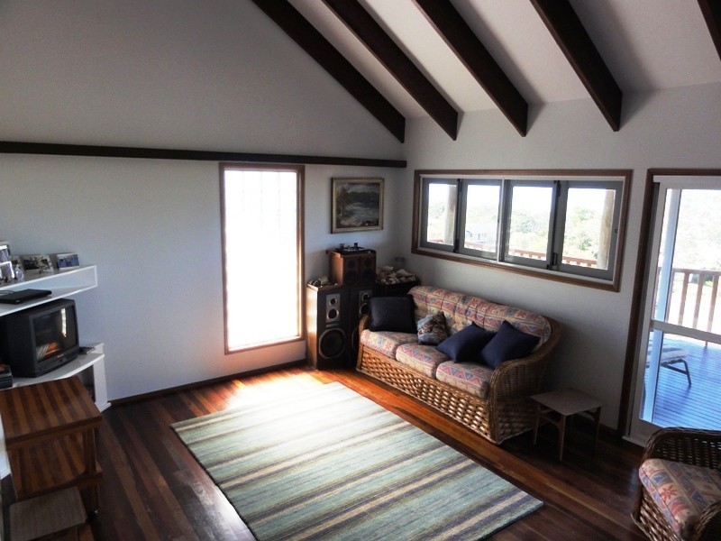 17 Roseric Crescent, Hideaway Bay QLD 4800