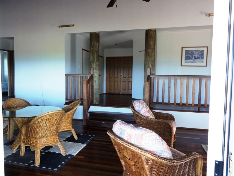17 Roseric Crescent, Hideaway Bay QLD 4800