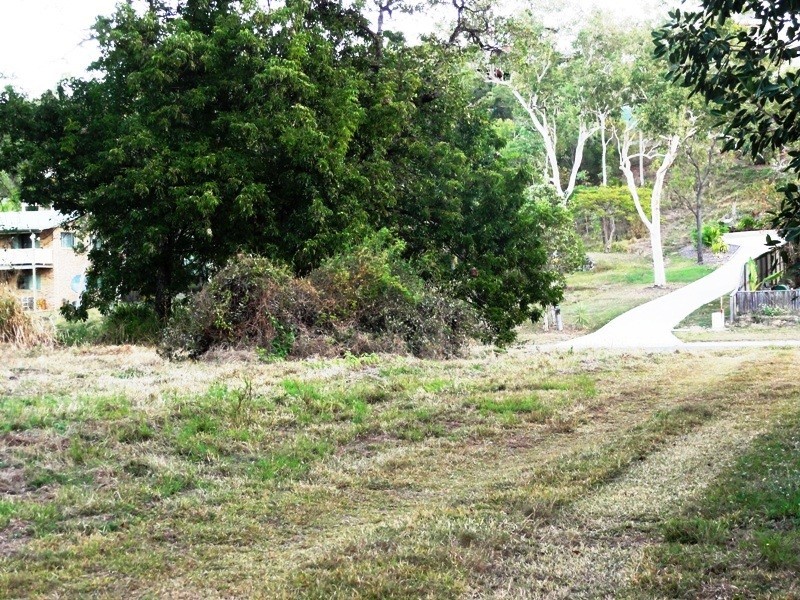 72 Gloucester Avenue, Hideaway Bay QLD 4800