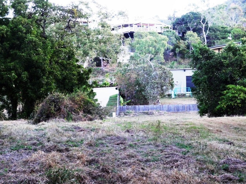 72 Gloucester Avenue, Hideaway Bay QLD 4800