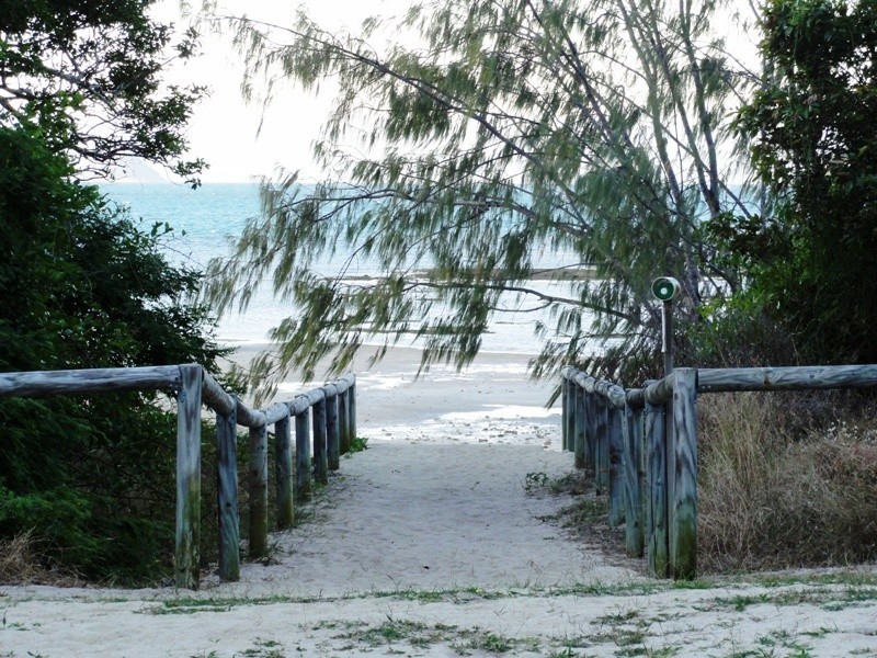 72 Gloucester Avenue, Hideaway Bay QLD 4800