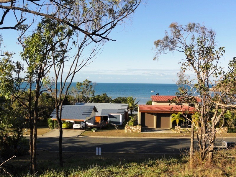 33 Gloucester Av., Hideaway Bay QLD 4800