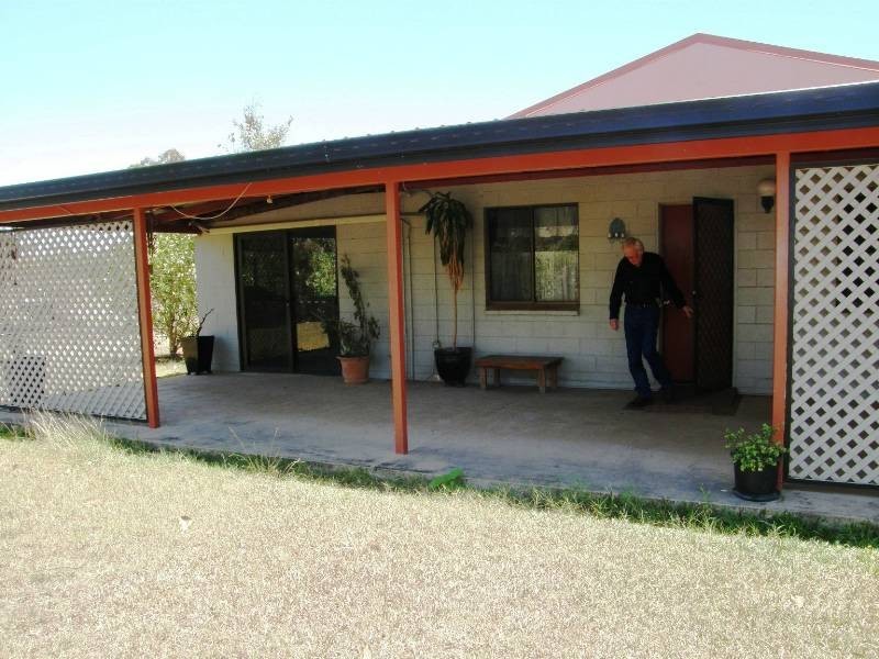 8 Maloney Road, Proserpine QLD 4800