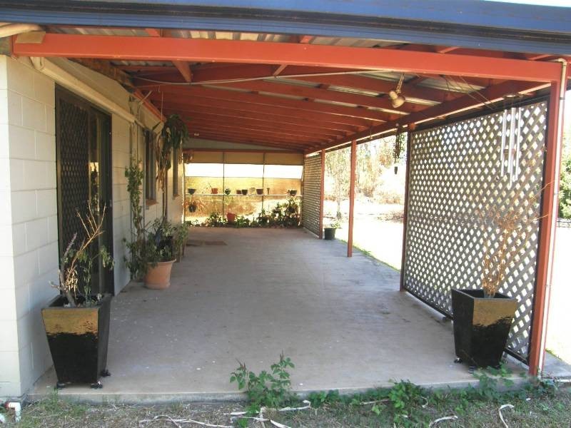 8 Maloney Road, Proserpine QLD 4800