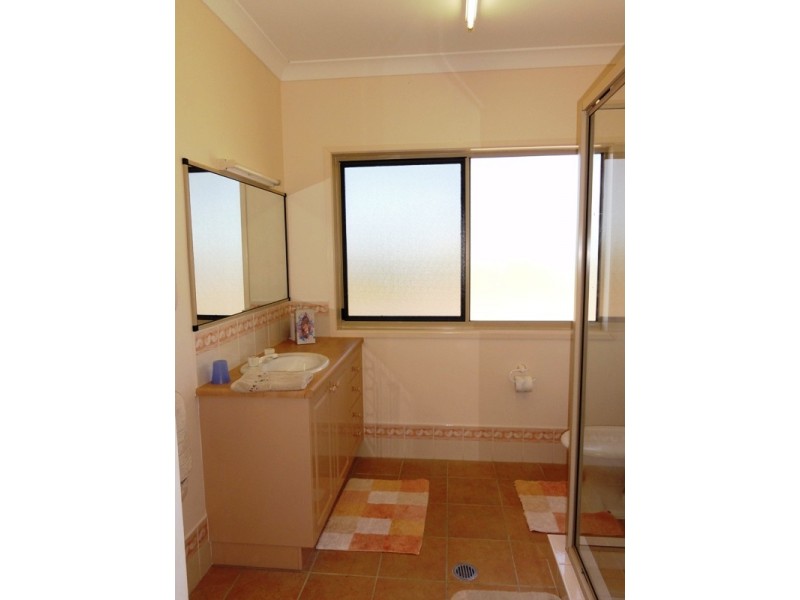 20 Blackcurrent Drive, Hideaway Bay QLD 4800