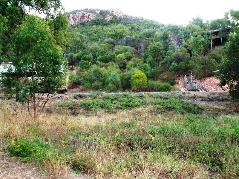 9 Rattray Avenue, Hideaway Bay QLD 4800