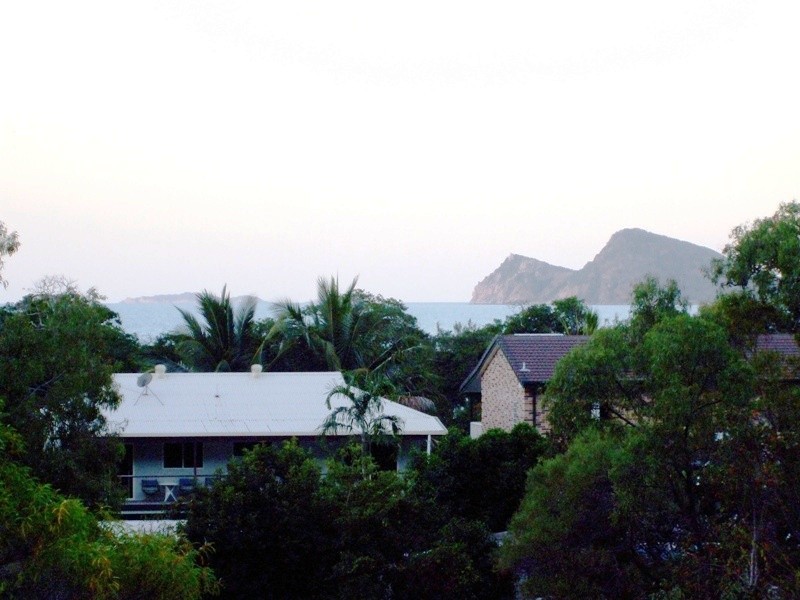 9 Rattray Avenue, Hideaway Bay QLD 4800