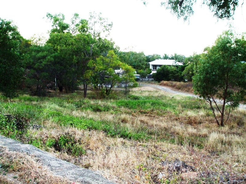 9 Rattray Avenue, Hideaway Bay QLD 4800