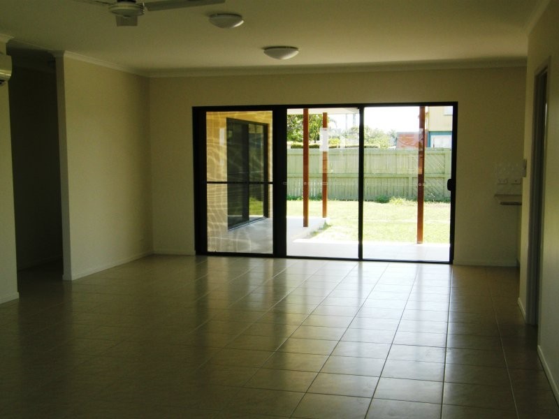 18 Damson Cres, Proserpine QLD 4800