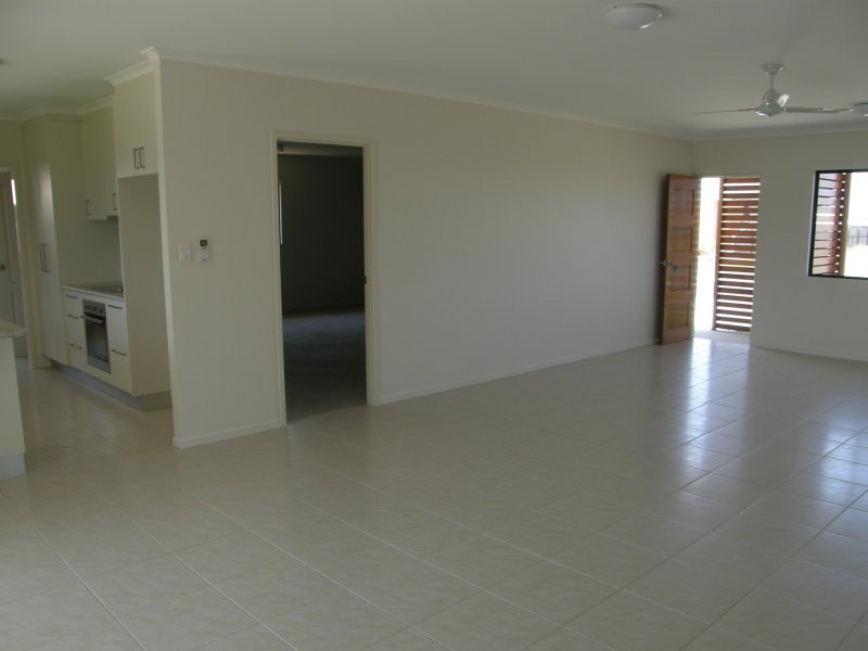 18 Damson Cres, Proserpine QLD 4800