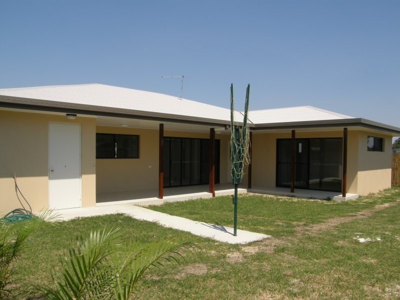 18 Damson Cres, Proserpine QLD 4800