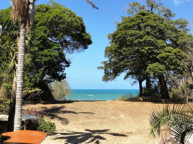 124 Gloucester Avenue, Hideaway Bay QLD 4800