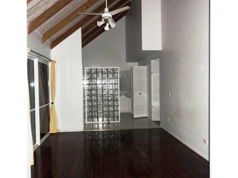 124 Gloucester Avenue, Hideaway Bay QLD 4800