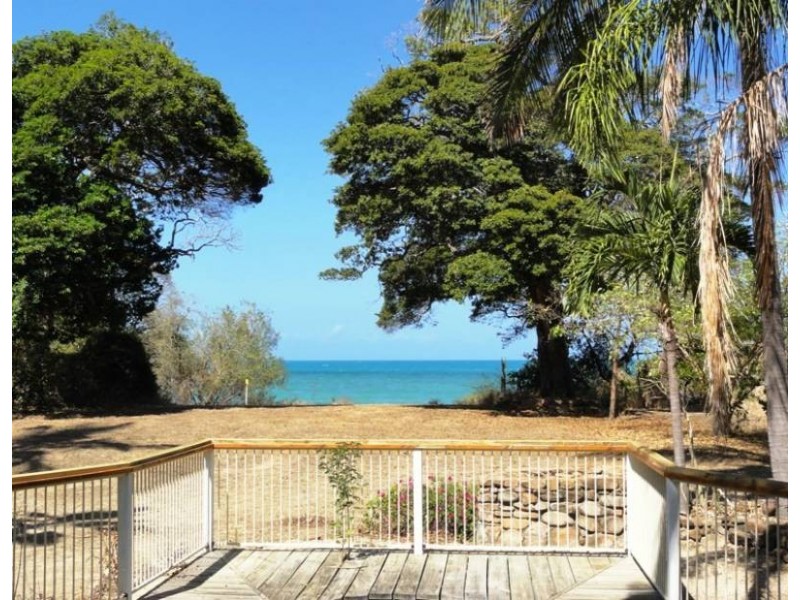 124 Gloucester Avenue, Hideaway Bay QLD 4800