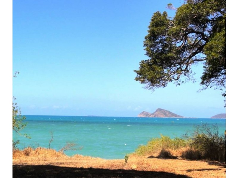 124 Gloucester Avenue, Hideaway Bay QLD 4800