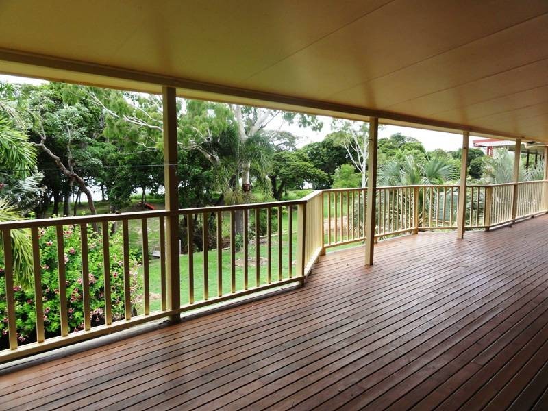 110 Gloucester Avenue, Hideaway Bay QLD 4800
