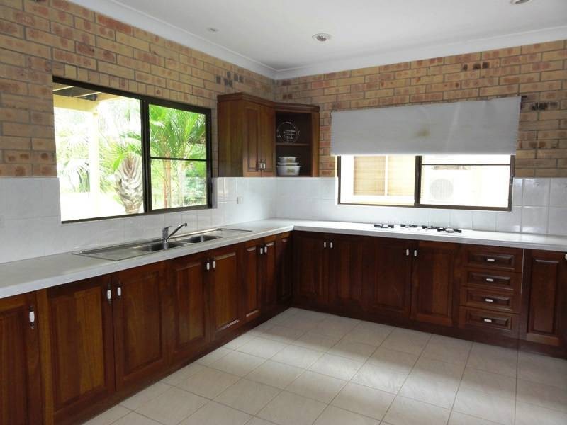 110 Gloucester Avenue, Hideaway Bay QLD 4800