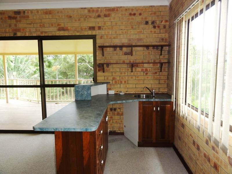 110 Gloucester Avenue, Hideaway Bay QLD 4800