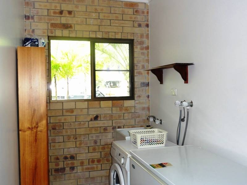 110 Gloucester Avenue, Hideaway Bay QLD 4800