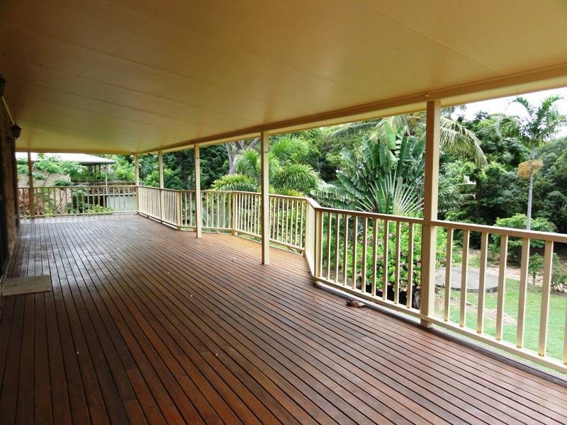 110 Gloucester Avenue, Hideaway Bay QLD 4800