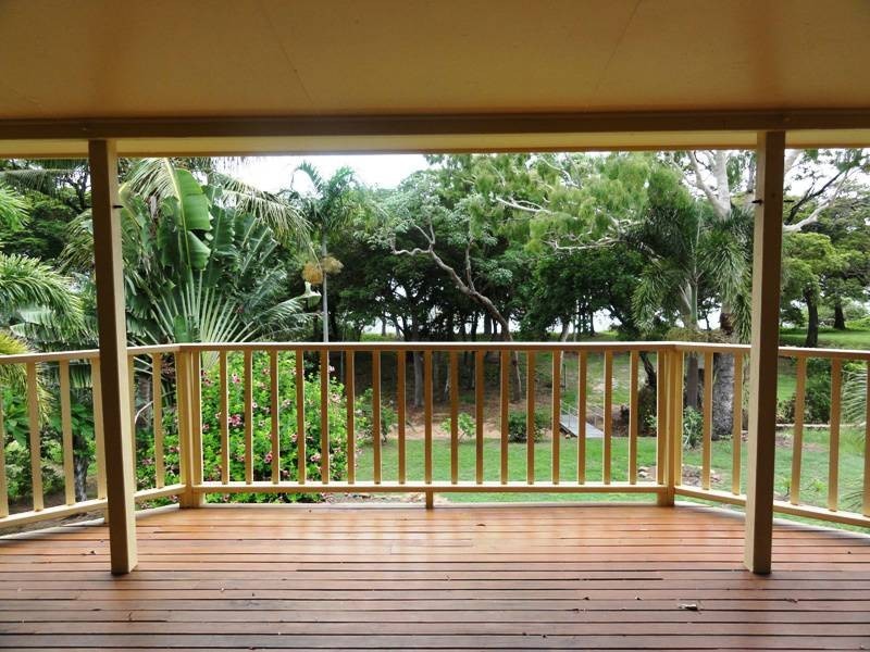 110 Gloucester Avenue, Hideaway Bay QLD 4800