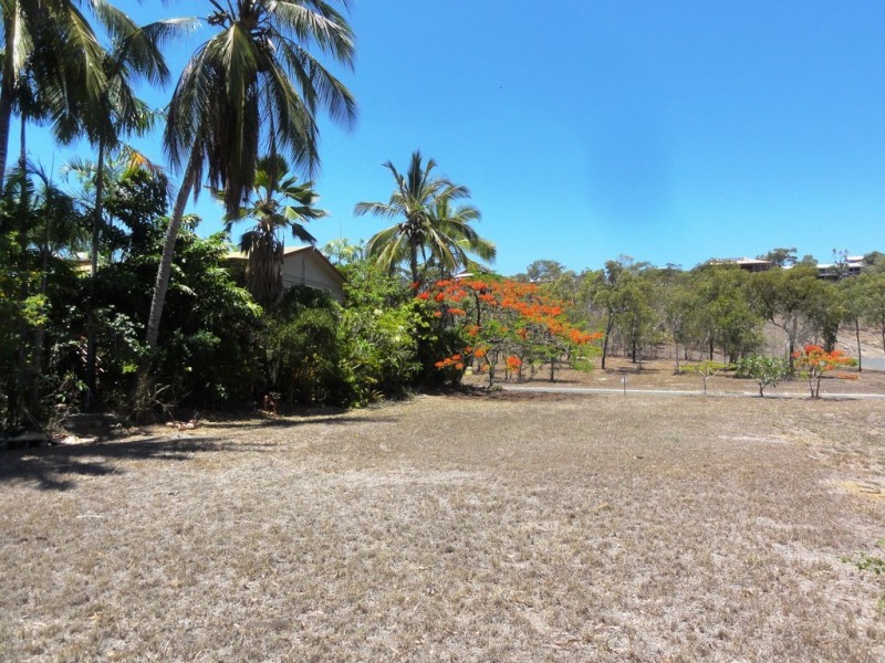 56 Gloucester Av., Hideaway Bay QLD 4800