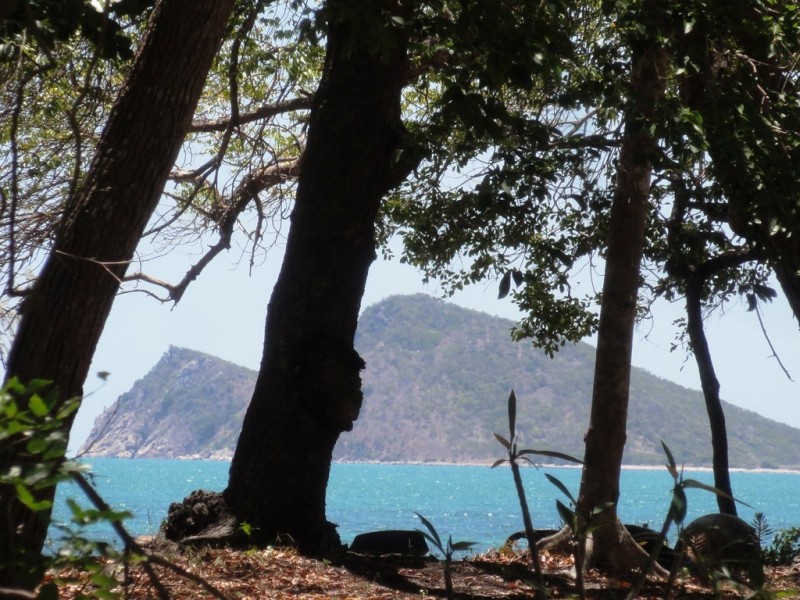 56 Gloucester Av., Hideaway Bay QLD 4800