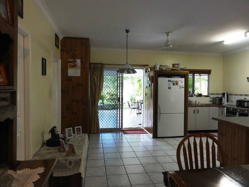 126 Hydeaway Bay Drive, Hideaway Bay QLD 4800