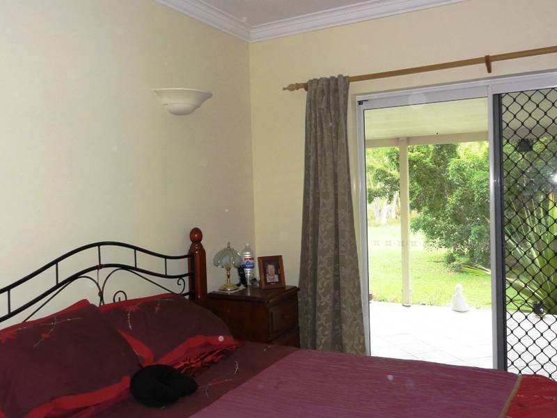 126 Hydeaway Bay Drive, Hideaway Bay QLD 4800
