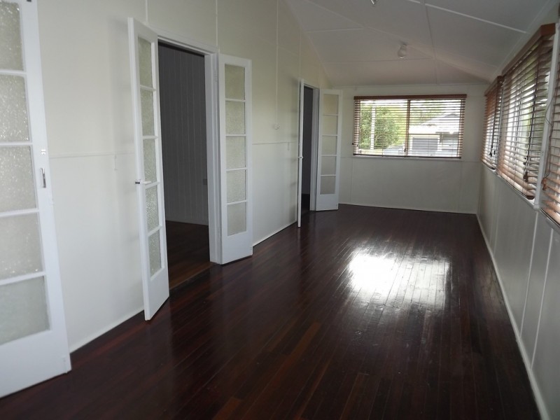 12 Smith Street, Proserpine QLD 4800