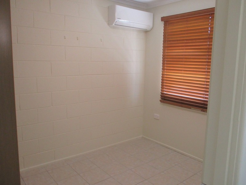 2 / 13 Davy Avenue, Proserpine QLD 4800