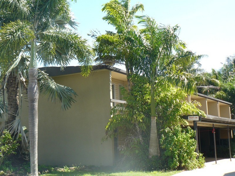 2 / 13 Davy Avenue, Proserpine QLD 4800