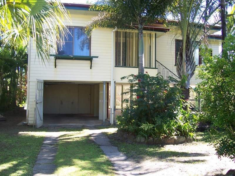 24 Robert Street, Proserpine QLD 4800