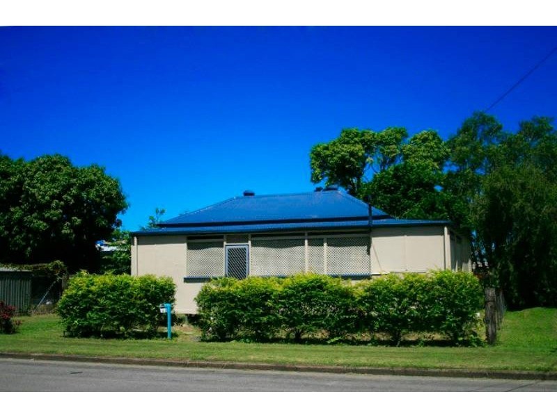 12 Waite St, Proserpine QLD 4800