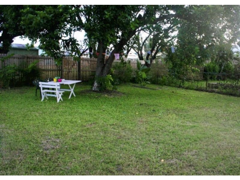 12 Waite St, Proserpine QLD 4800