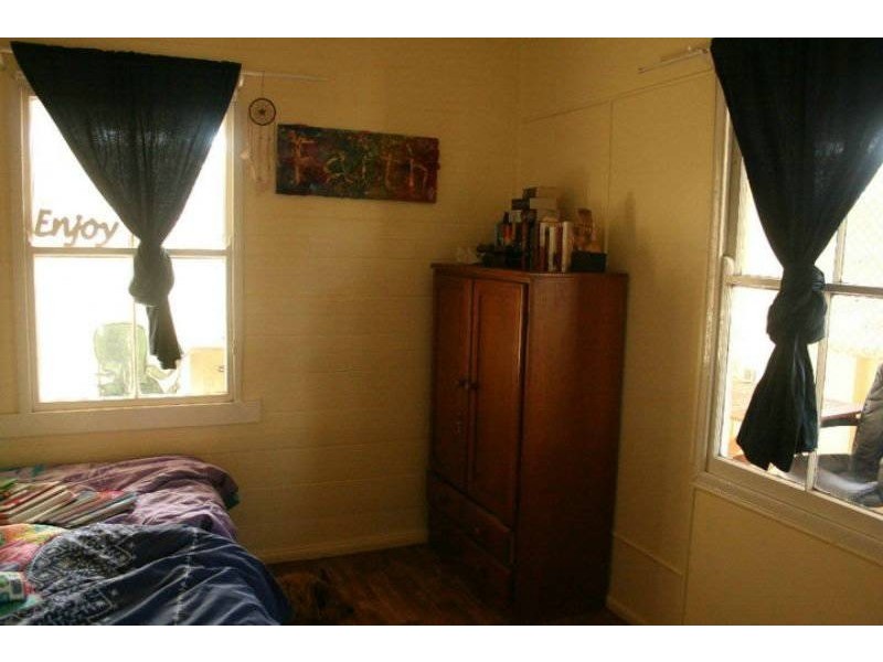 12 Waite St, Proserpine QLD 4800