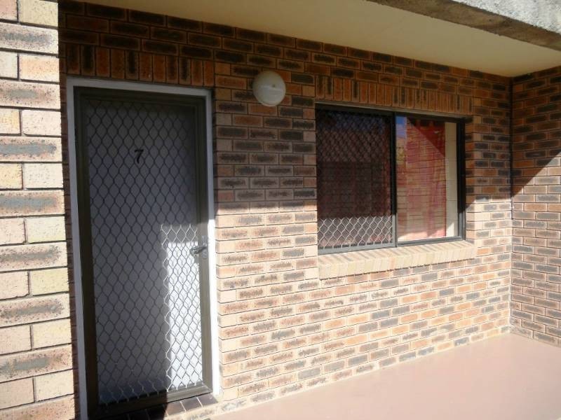 7 / 15 Hinschen Street, Proserpine QLD 4800