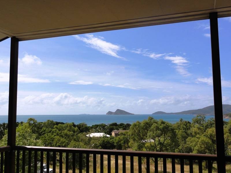 14 Rattray Av., Hideaway Bay QLD 4800