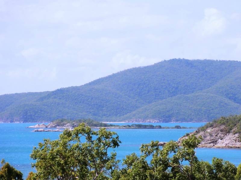 14 Rattray Av., Hideaway Bay QLD 4800