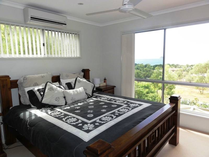 14 Rattray Av., Hideaway Bay QLD 4800