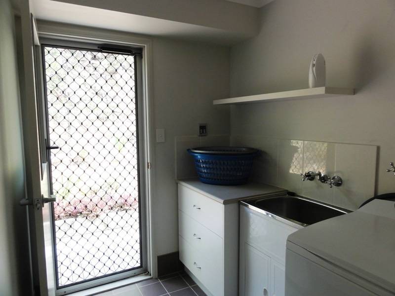 14 Rattray Av., Hideaway Bay QLD 4800