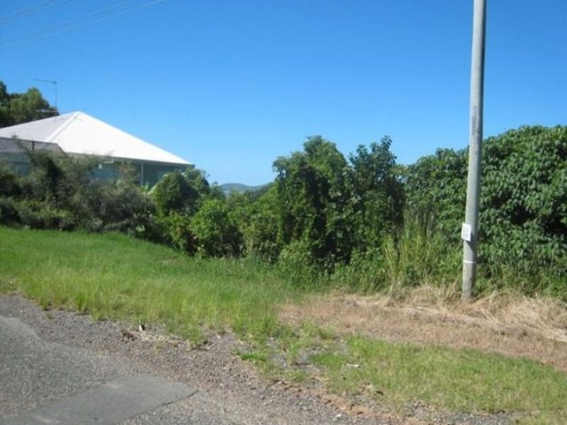 8 Passage Avenue, Airlie Beach QLD 4802